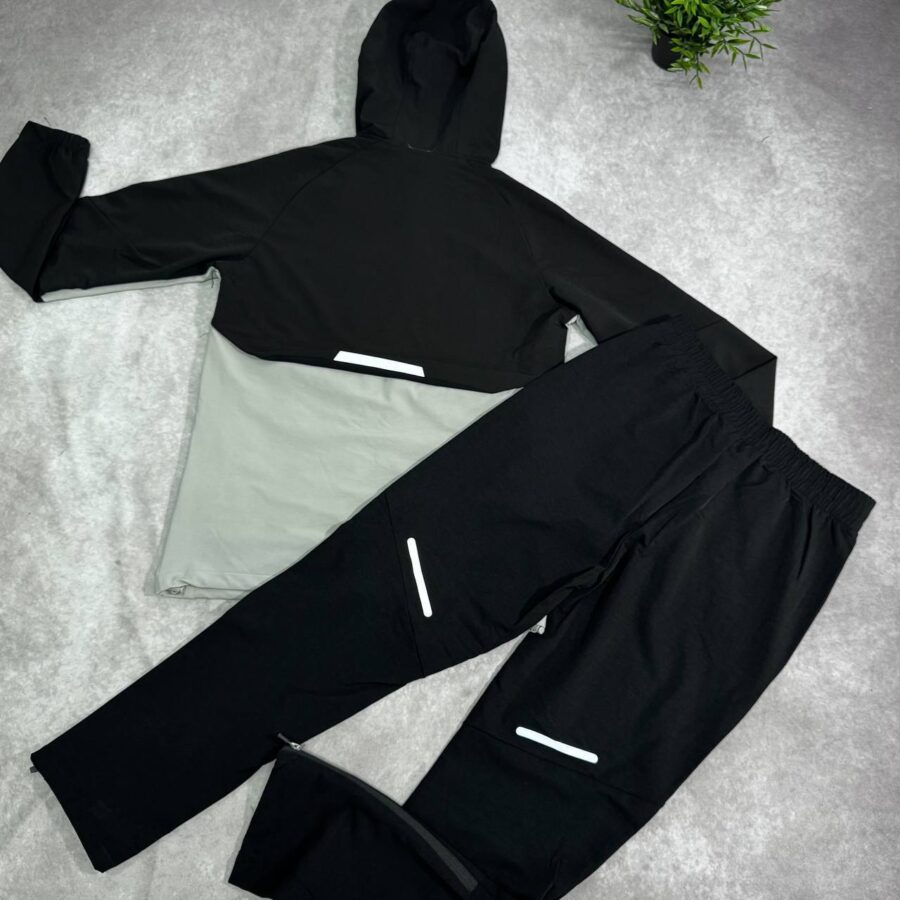 NIKE TRACKSUIT